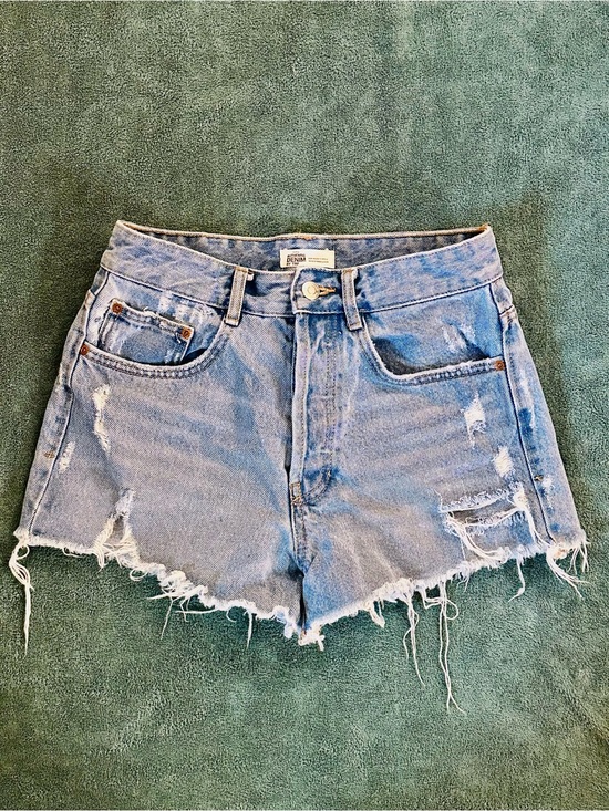 Zara Pants - Zara TRF Distressed High Rise Denim Cutoff Shorts Size 2